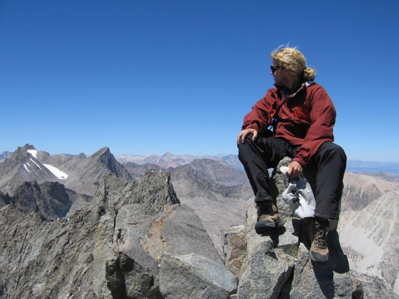 2007-08-12 Middle Palisade (39) Me on Summit looking at NorthPal and Sill